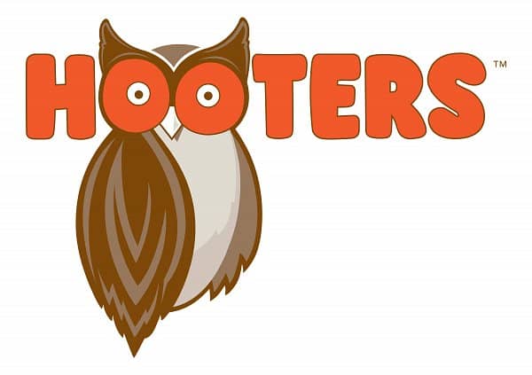 Free Wings for all Moms at Hooters on Mother’s Day