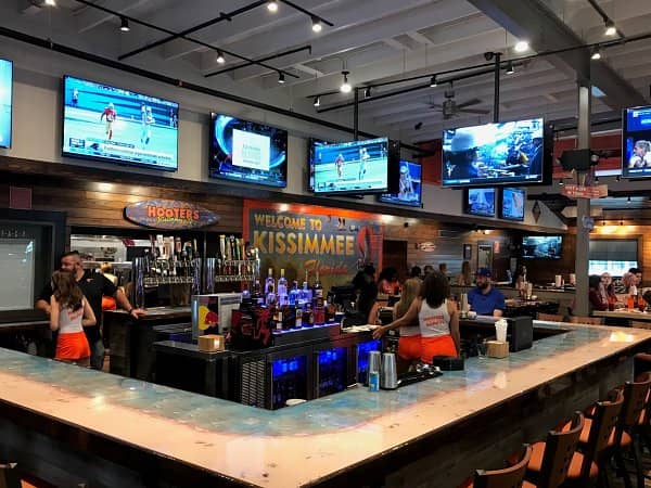 Hooters Unveils New Location in West Kissimmee