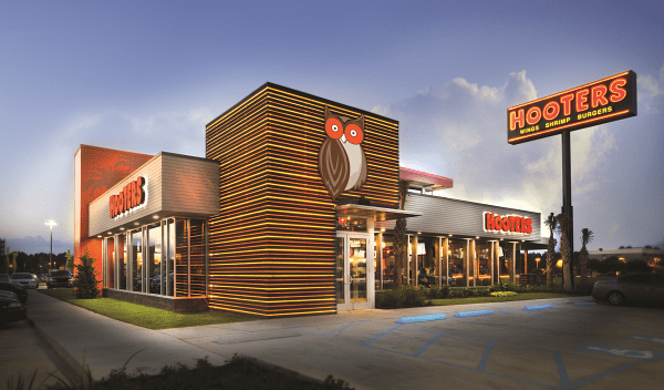 Hooters Unveils New Location in Harlingen